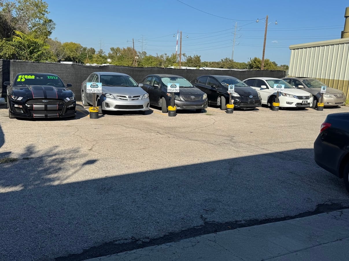 Lightning Auto Group LLC