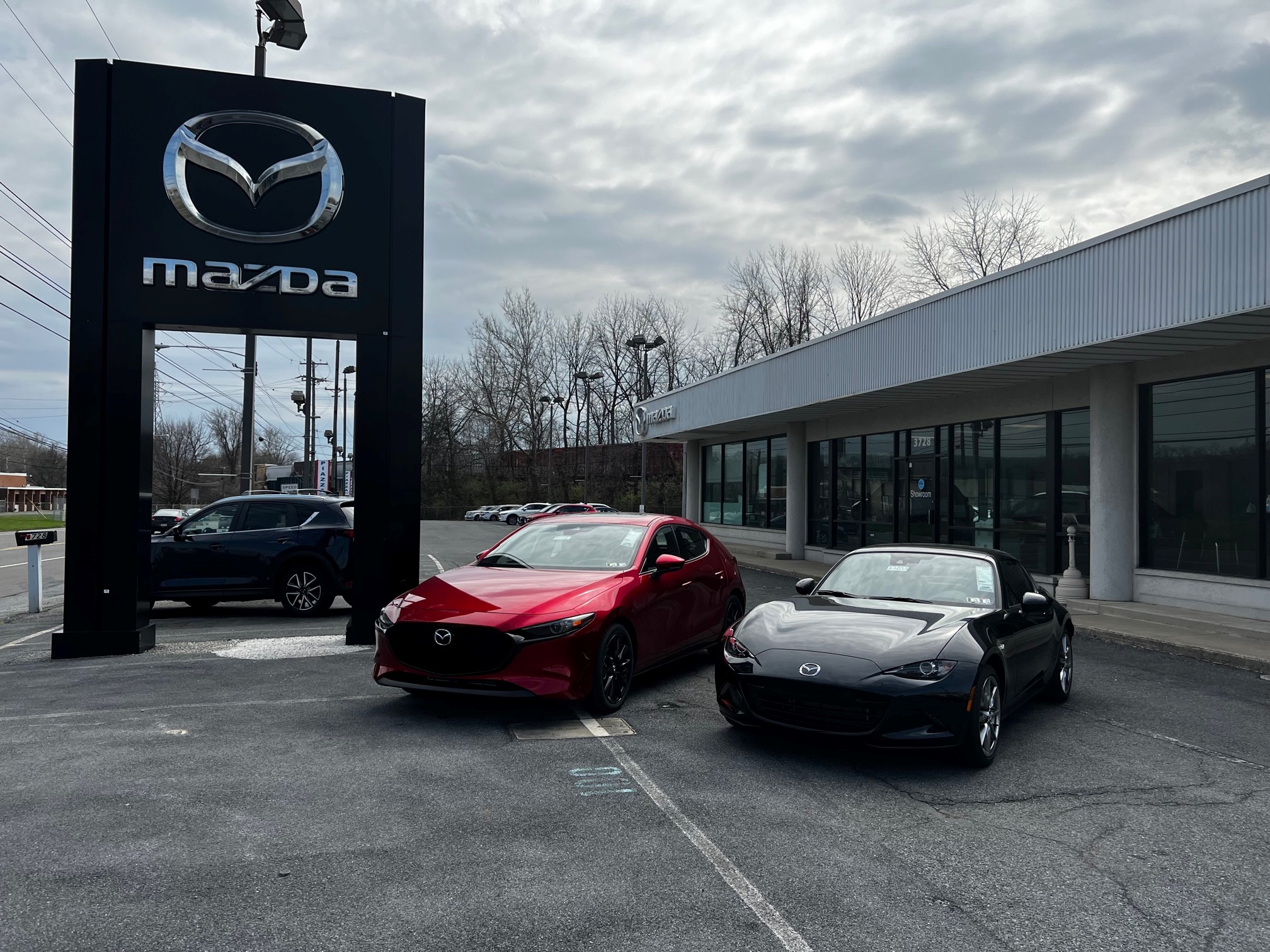 Piazza Mazda of Reading