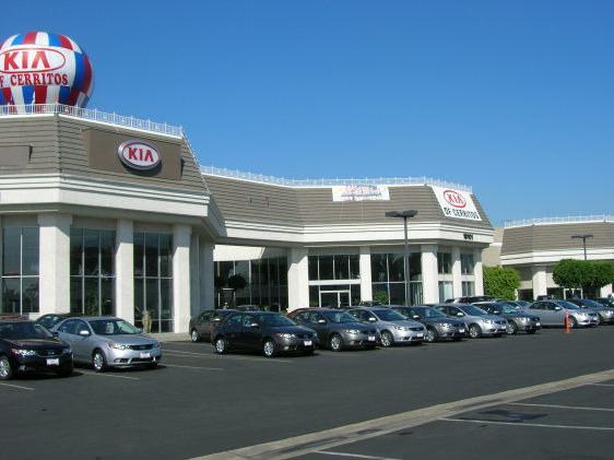 Kia of Cerritos