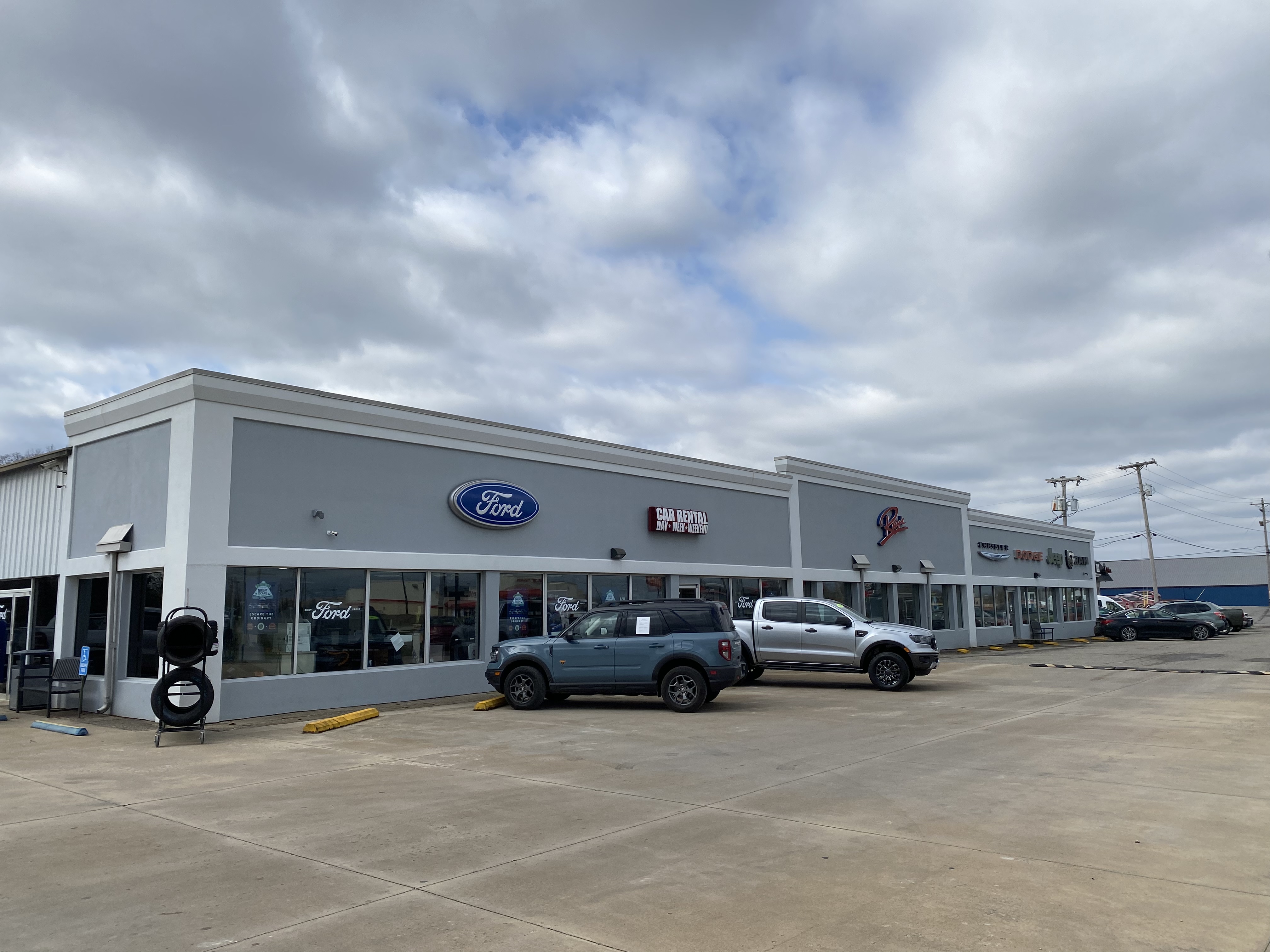 Ray's Ford Chrysler Dodge Jeep Ram