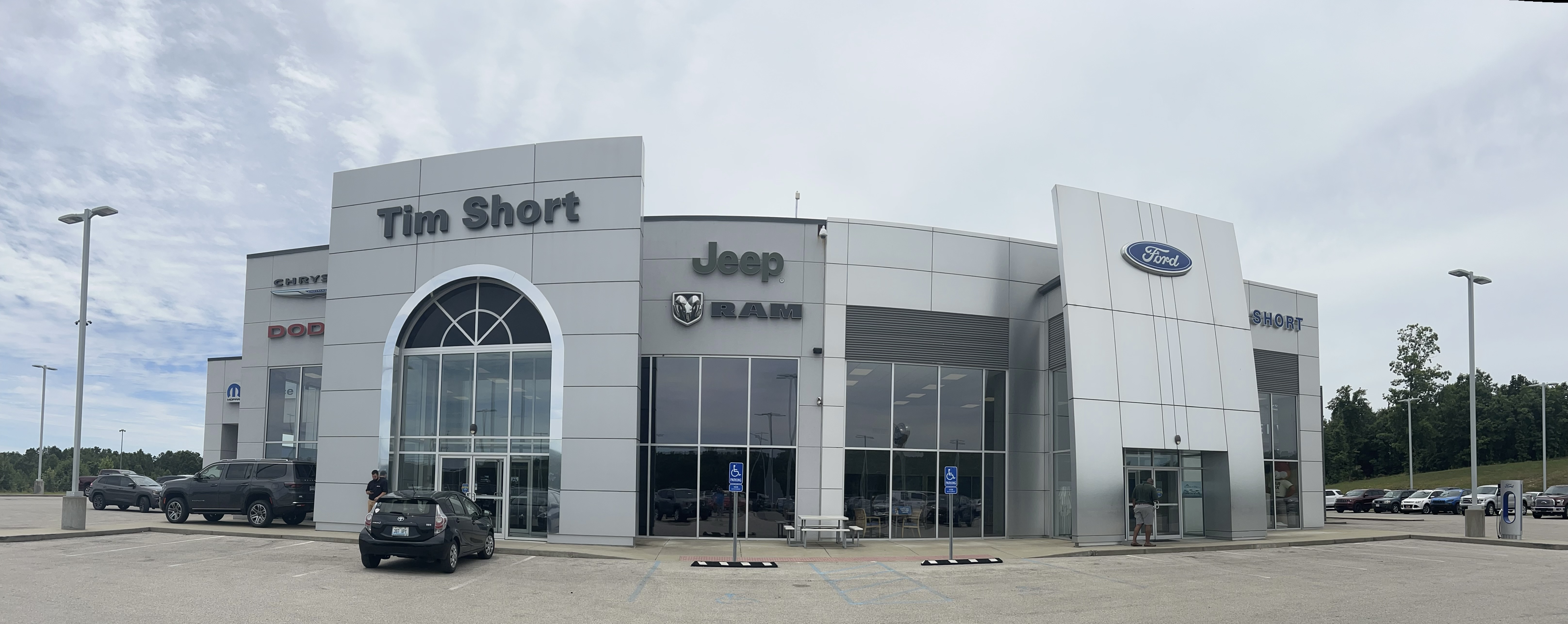 Tim Short Chrysler Dodge Jeep RAM Ford of Morehead