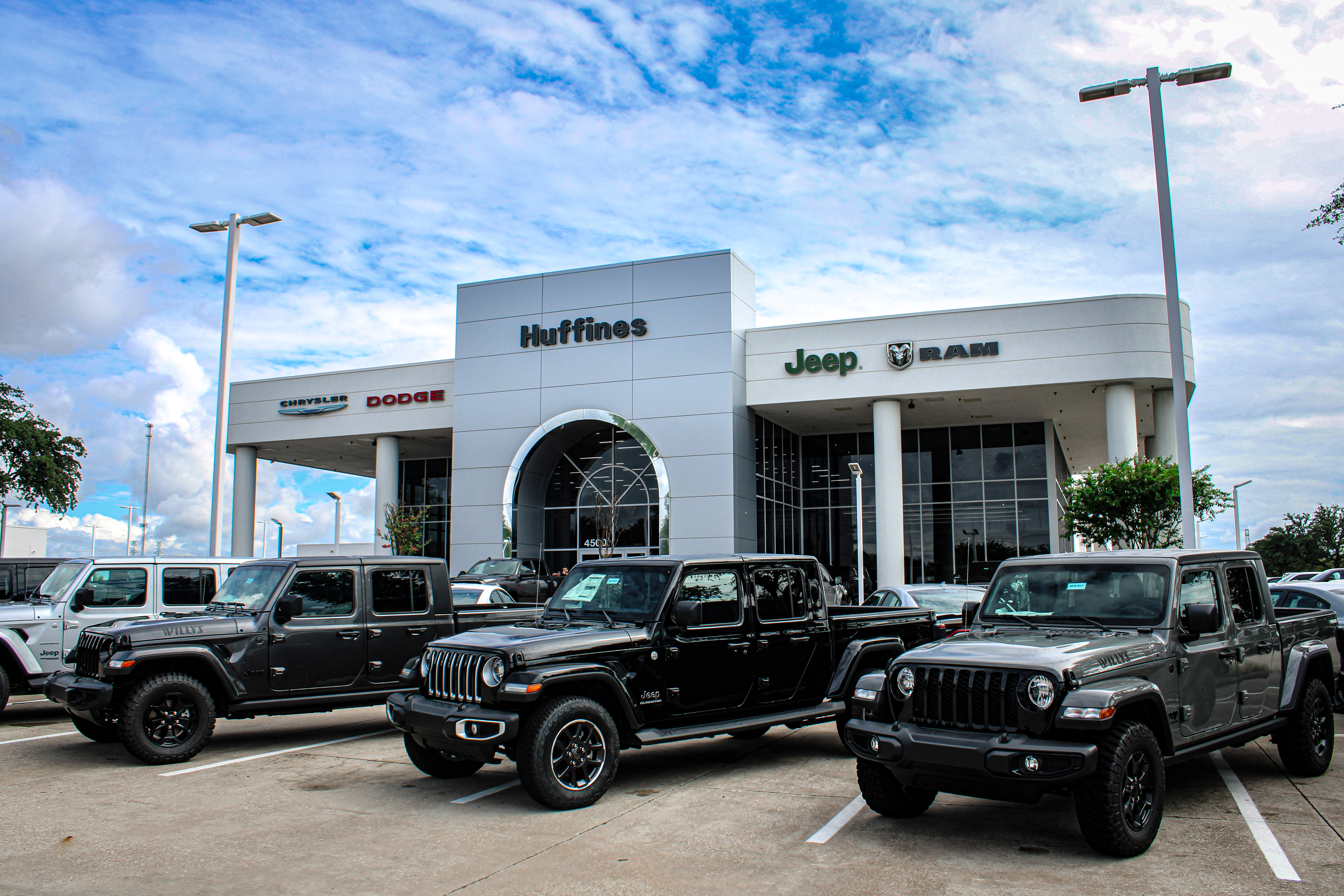 Huffines Chrysler Jeep Dodge RAM Plano