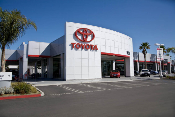 DCH Toyota of Oxnard