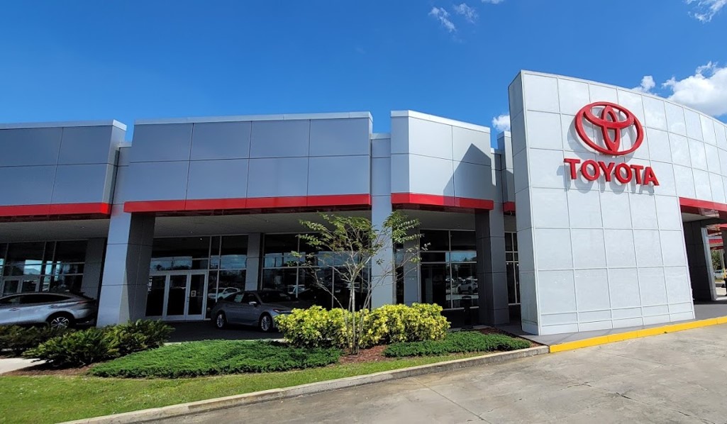 Sebring Toyota