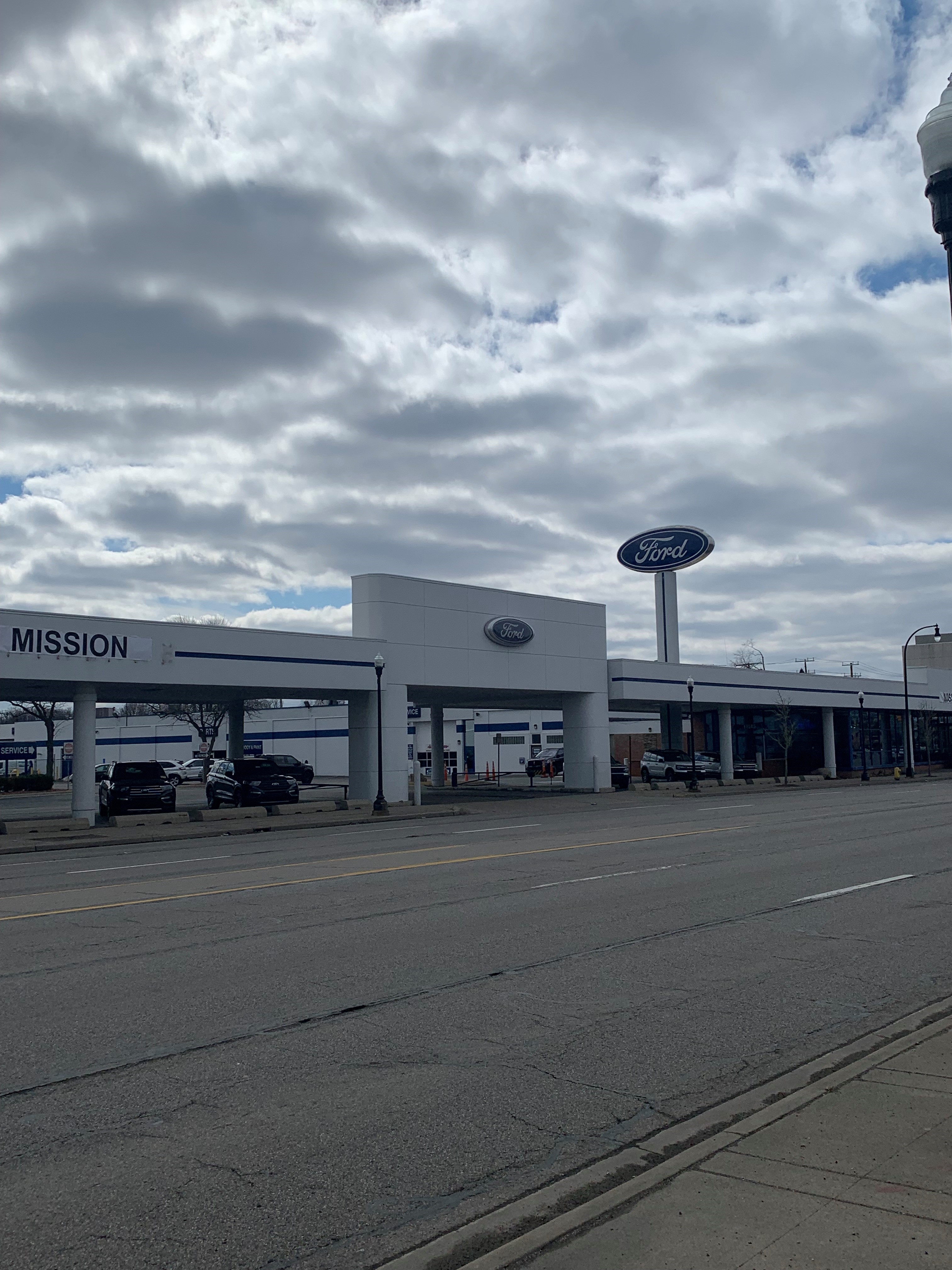 Mission Ford of Dearborn