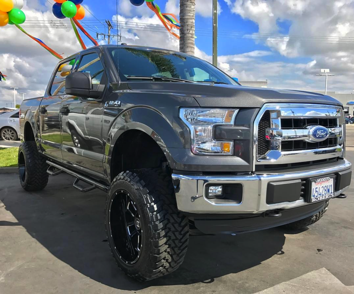 Roberts Auto Sales