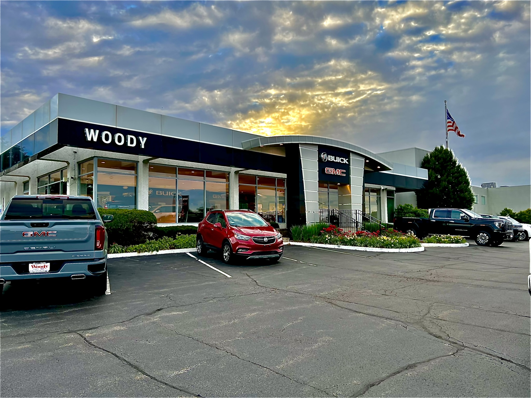 Woody Buick GMC of Naperville