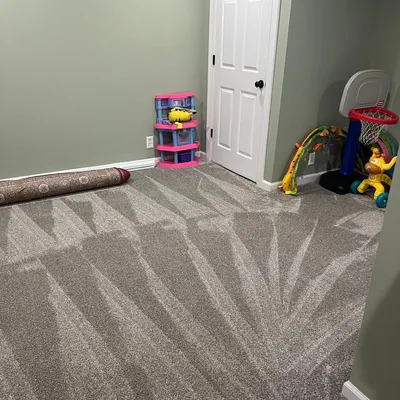 Eliana cleaning