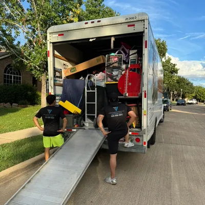 Moving Bz023
