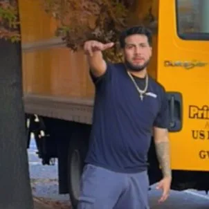 PRESTIGE MOVERS LLC
