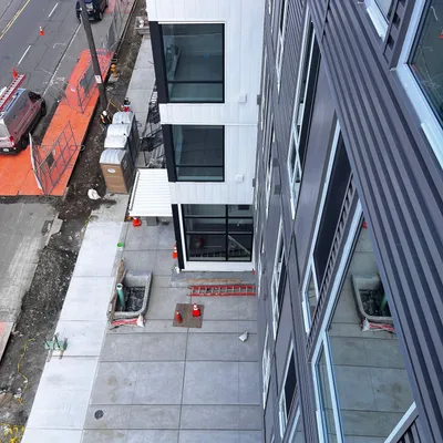 HQ CLEANING SERVICES LLC