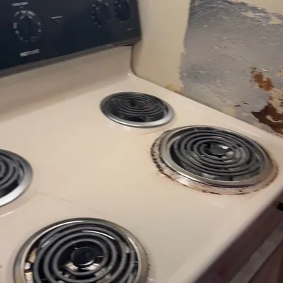 N É house cleaning
