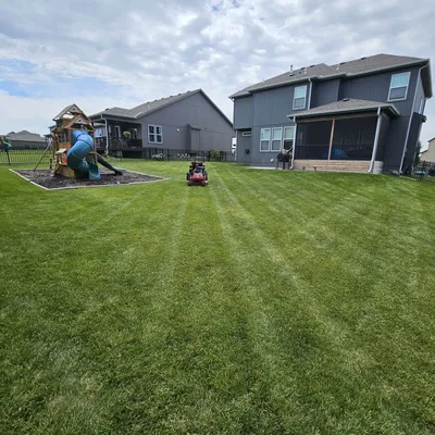 Hidden Ranch Lawn and Landscape