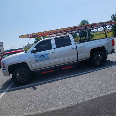 Lizardo's construction company llc