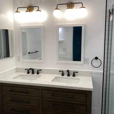 Luxmanor Custom Home Builders, LLC