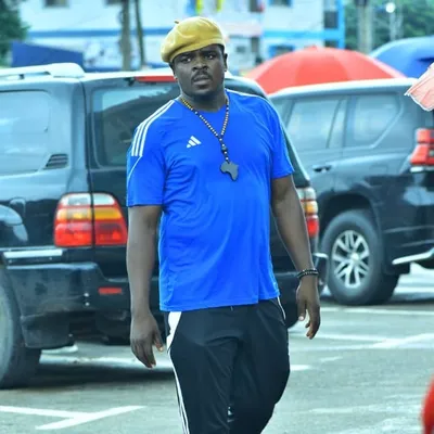 Desmond The King Mover