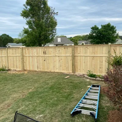 Guaranteed fence and decks LLC