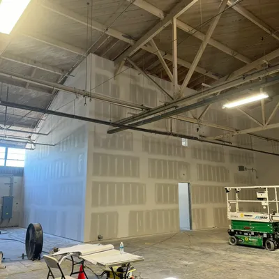 LGs DRYWALL REPAIR