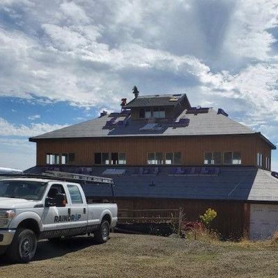Raindrop Roofing NW LLC
