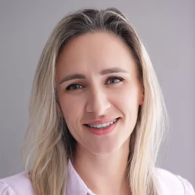 Elena The Tax Preparer