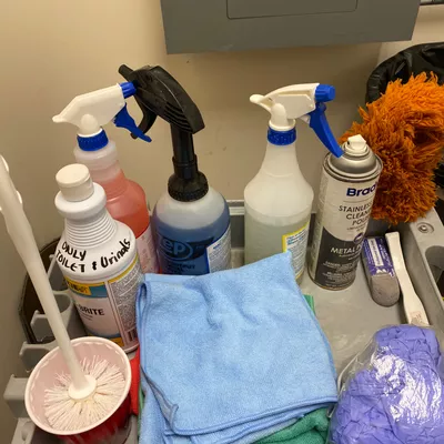 Akg cleaning llc