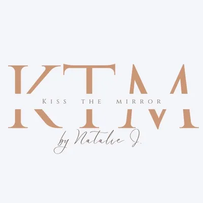 Kiss the  Mirror