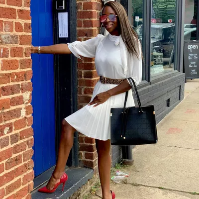 Notary In Heels