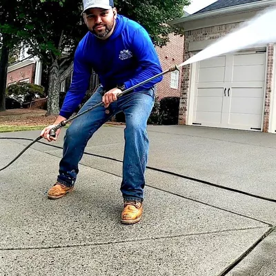 AM Pressure Washing and paint service