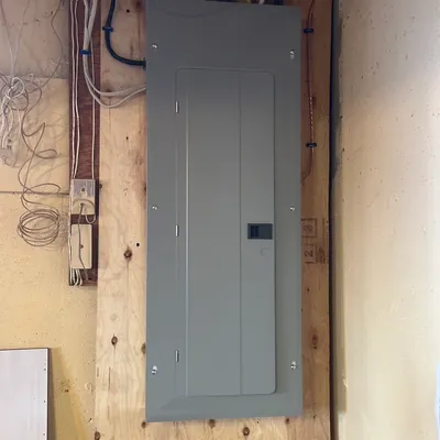 Derrick Devinney Electrician