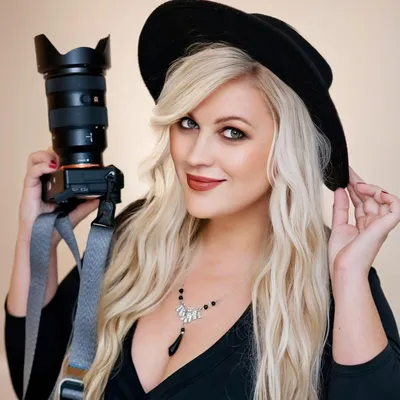 Photographer KSENIA DERZKAYA
