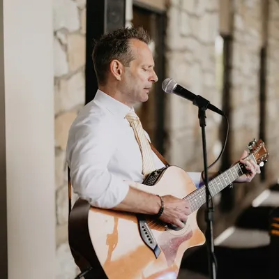 Gary Prisby Singing Guitarist