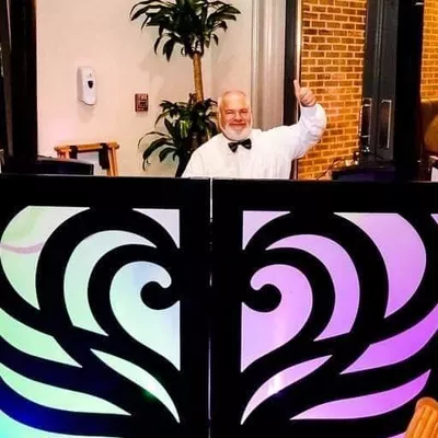 DJ Neal (FL/GA/SC---TRAVEL ANYWHERE!)