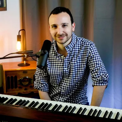 Kevin Laurence - Pianist, Singer & Entertainer