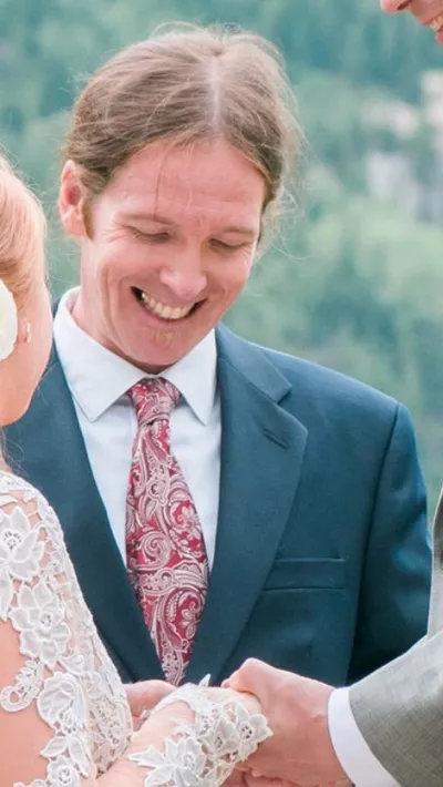 The Efficient Wedding Officiant