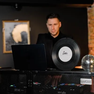 Tomas Muzik Events + Social