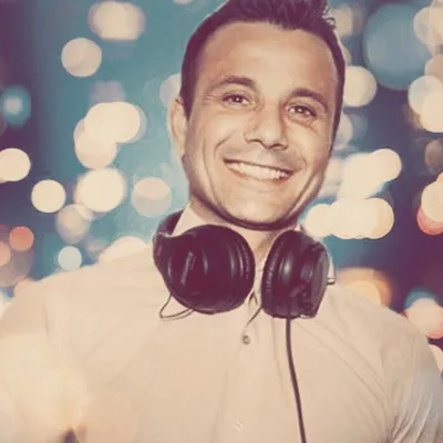 Los Angeles DJ hire by Andy Klein