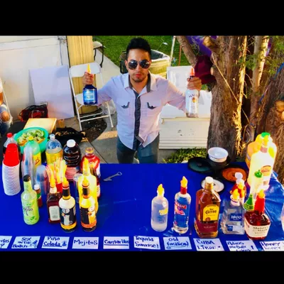 Bartender party cocktails