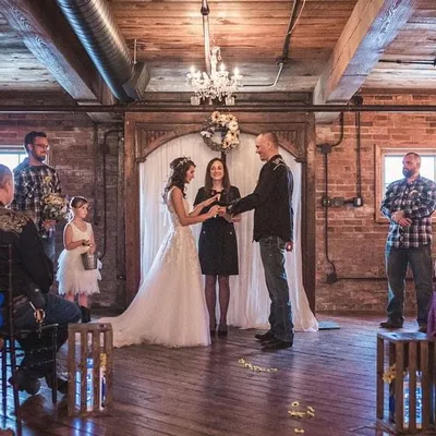Notary & Wedding Officiant Extraordinaire