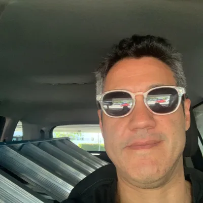 Ronoel De La Rosa