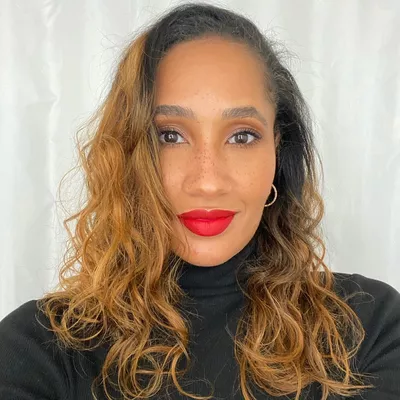 Chelsea E. Artistry