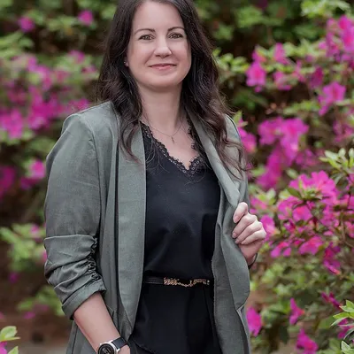 Notary and Weddings by Lindsey