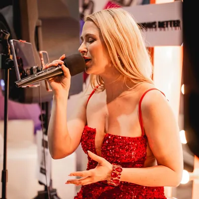 Katie Irene sings