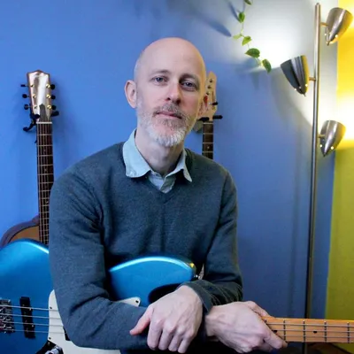 New Verse Guitar & Bass Studio