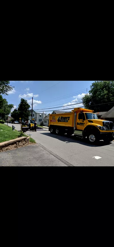 Henry'sPaving