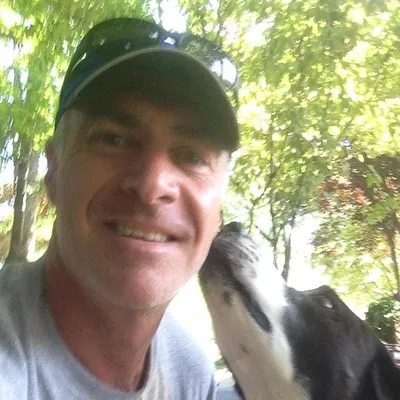 Pet Crew LLC