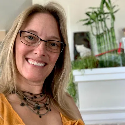 Mika L. Stratton - Personalized English Immersion