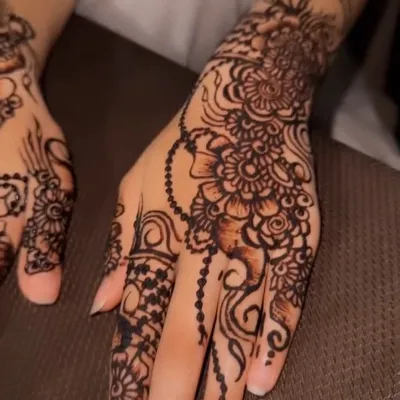 Henna.byH