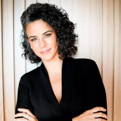 Camila Gusmao - Decorating Den Interiors