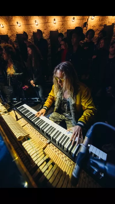 Dylan Meek Piano Lessons