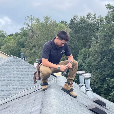 Tavo Vega  Roof specialist